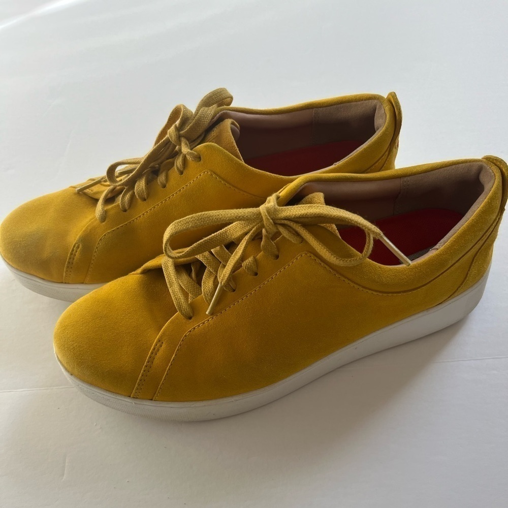 Fitflop Rally Suede Yellow Sneakers size 8.5